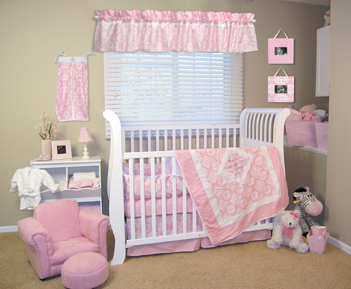 Versailles Pink and White 4-Piece Crib Bedding